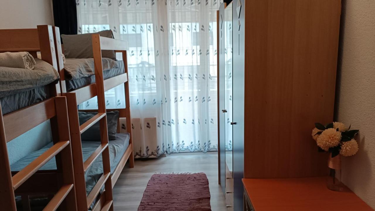 City Park Apartments Pristina Esterno foto