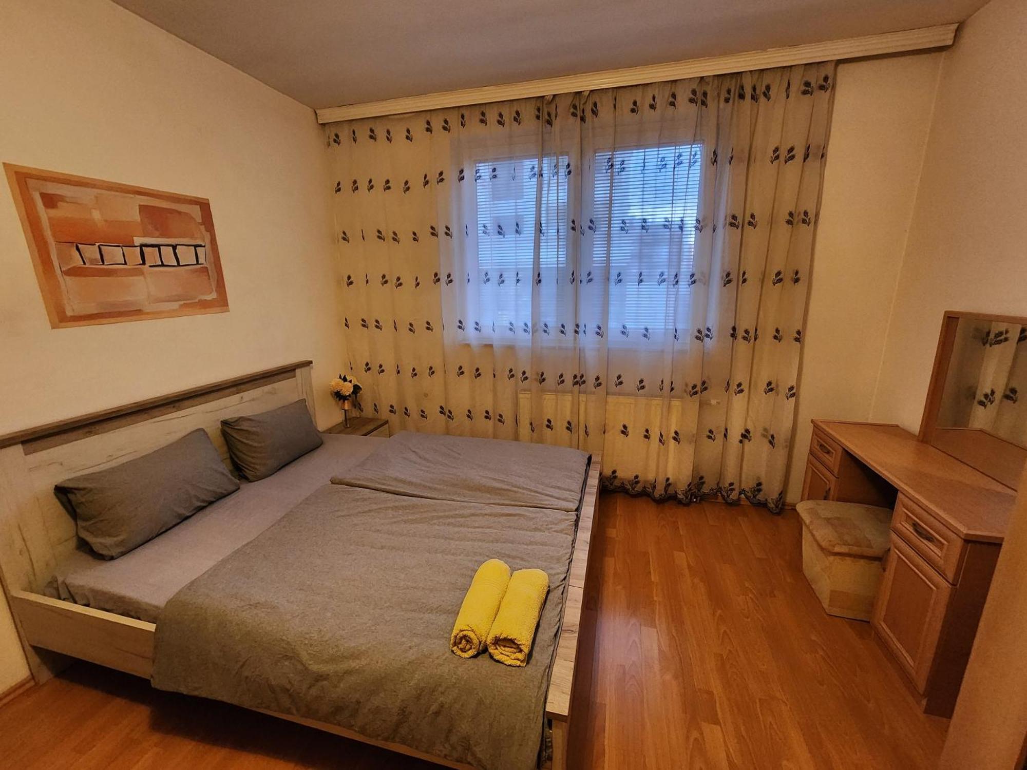 City Park Apartments Pristina Esterno foto