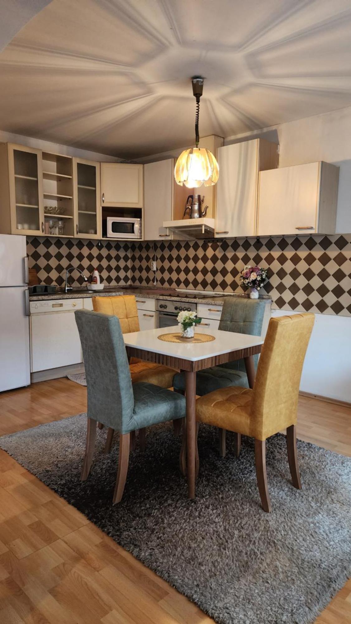 City Park Apartments Pristina Esterno foto